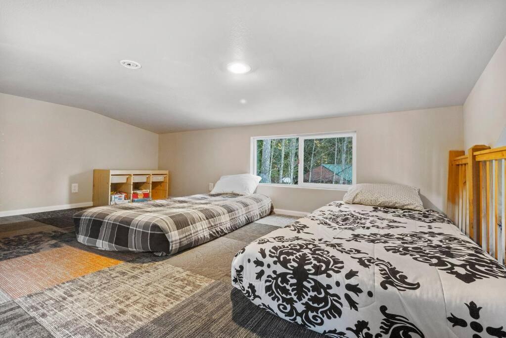 Cozy Tiny Home Steps Away From Mt. Rainier Ashford Buitenkant foto